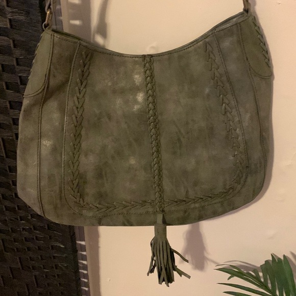 Steve Madden green bag. Strap is adjustable - Picture 1 of 2